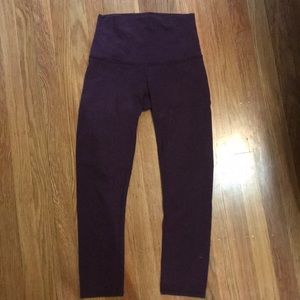 Lululemon Wonder Under crops